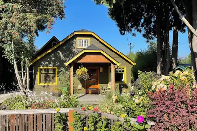 Image de Artist/Writer retreat- fab breakfast!