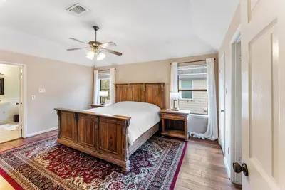 Image de A Cozy Home for Families & Professionals: Comfort and an Ideal Location in Katy