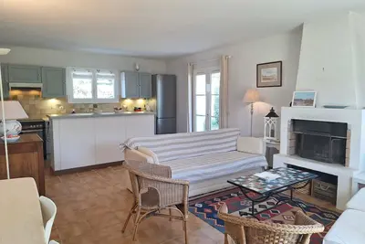 Image de Maison familiale au calme à Loix avec 8 couchages et jardin clos.