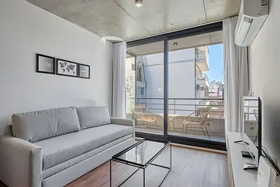 Image de 703 Departamento de 2 ambientes muy luminoso.