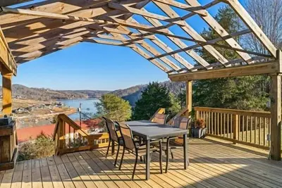 Image de Lakeview Gem with boat slip 3 bedrooms sleeps10