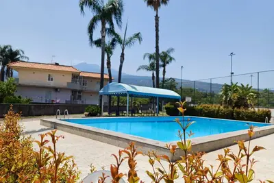 I Will Take You To The Sea, with a swimming pool and tennis court. Near the sea