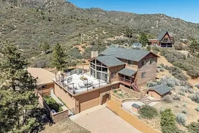 Image de Relaxing 4-bedroom/5-bath house in the Hualapai Mountains above Kingman.