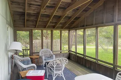 Image de Tranquil cottage with WiFi on Cape Poge Bay