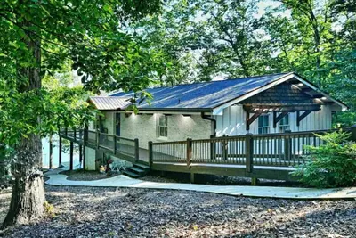 Image de Lakefront Dream Home with Dock & Trailer Parking!