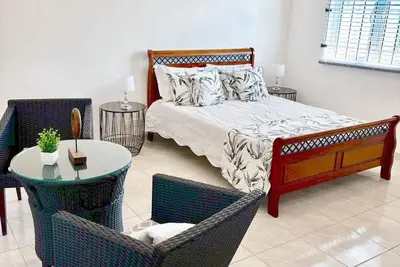 Sea La Vie Villa, Cosy beach retreat 5 minutes walk from the beach