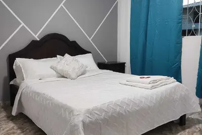 Image de Hotel Guatapé, Skirting Boards and Colors