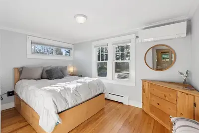 Image de Coastal Retreat - Sauna, Hot Tub & Swim Spa - Near Beaches and Downtown Portland