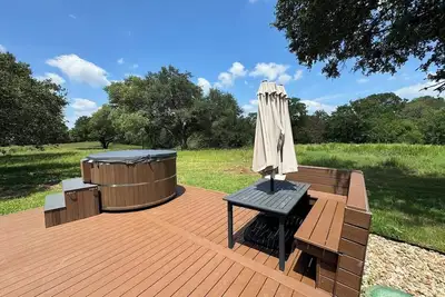 Image de Cozy Cottage | Hot & Cold Tub | River Retreat