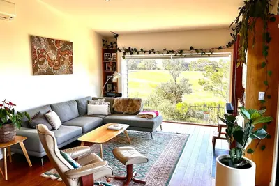 Family Stay Close To Golf & Surf, Pet Friendly