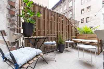 Image de Art Deco by the Opera