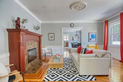 Image de 3 Blocks to Prospect Park, Trains : Comfy King Beds, Outdoor Space Free Parking