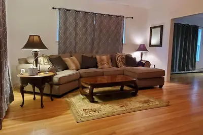 Image de Trinidad Getaway with a side of Tranquility - near downtown