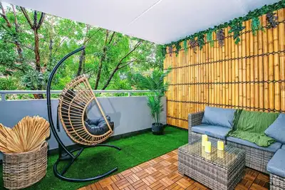 Image de Jacks Unique Central Lodging w Pool, Gym & Parking