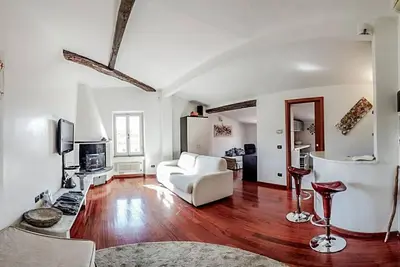 Image de Gorgeous open attic space, luxury finishes