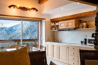 Image de Maison de vacances privée avec climatisation, Wifi, balcon, animaux admis, vue panoramique, parking