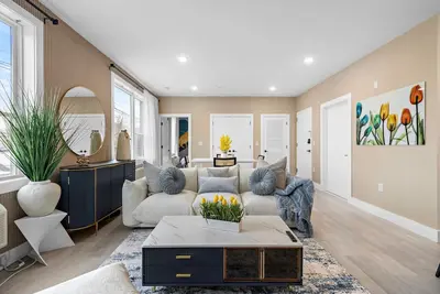 Image de Charming 2-bedroom, 2 min to train station to Nyc