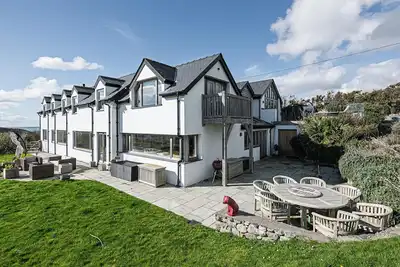 Image de Stunning Abersoch Home with Hot Tub and Ocean Views