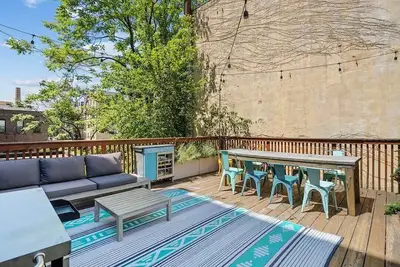 Image de Charming 4-Bed Urban Oasis Minutes from Nyc