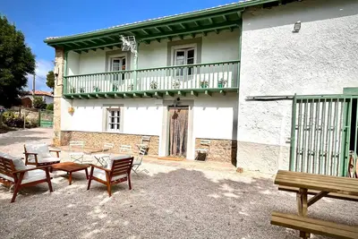 Image de Large house near the beach of Gerra