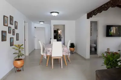 Image de Spacious and cozy house in the heart of Laureles