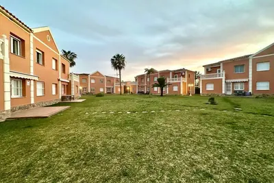 Image de Coraline by Midelisa.