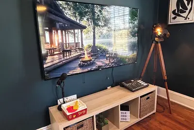 Image de Charming 3-bedroom house with home office in the Kamms Corner neighborhood