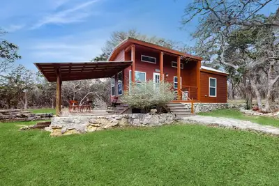 Image de Dog-friendly cottage with living and dining space, patio at quiet location