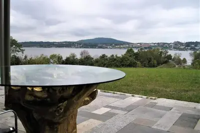 Image de Apartment with Expansive Views;  River & Mountains Walk to Train, Main St, Dia