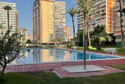 Image de 800m beach, 700m PlzaTriangular, quiet, family, swimming pool, internet, tennis. for 5