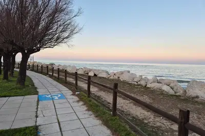 Image de Cozy apartment near the Sea with all amenities.