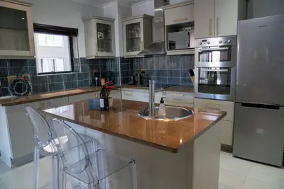 Image de Stylish central located - Legae Lux Villa