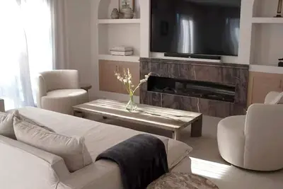 Luxury B&B with jacuzzi / Luxury living in an art space
