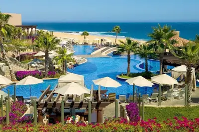 Image de Junior Suite with ocean view in luxury hotel