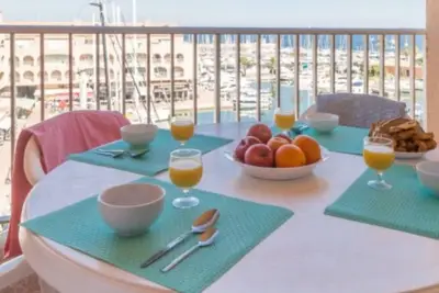 Image de Location vacances  Pierre et Vacances \nPort de Hyeres \nRare duplex 6 personnes