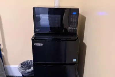 Image de Hotel on Valencia Street in San Francisco, Ca Private Room w/ Private Bath.