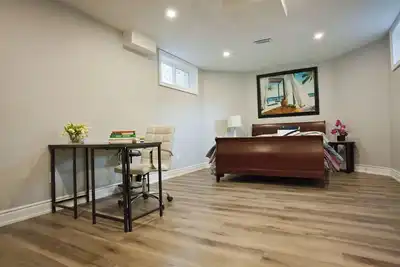 Image de Hidden Gem, Furnished 2 Bedroom, 2 Washroom Basement Apartment North Whitby