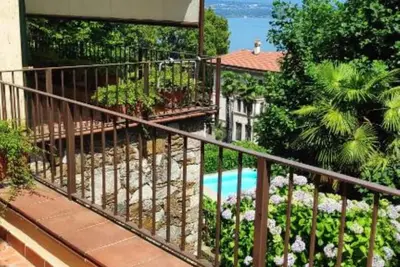 Image de Heavenly Holiday Home lake view and pool