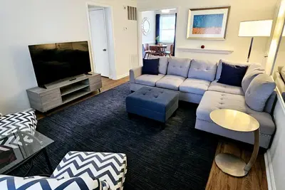 Image de Charming 2-bedroom apartment in great Savannah location!