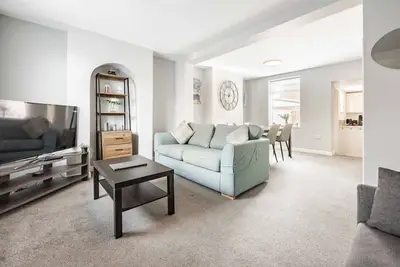Image de Swift Host | 2 beds | Central Location | Cowgate
