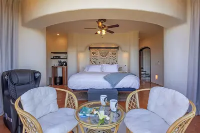 Image de Escape to Casa Ensueño, a stunning custom-designed, three-story luxury villa