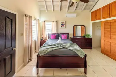 Image de City and Sea: Antiguan Retreat