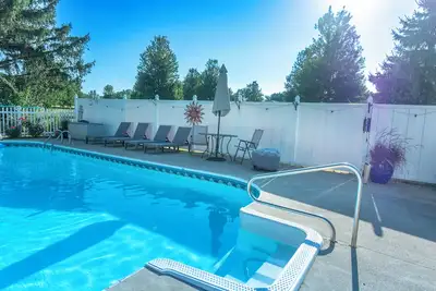 Image de Lake Erie Fall Retreat. Fishing Boats Welcome!