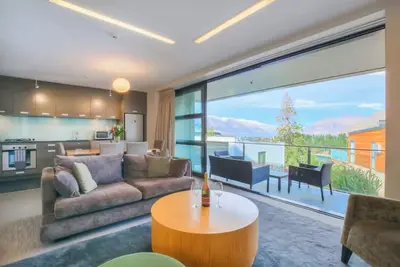 Image de Panoramic Escape | 2br 2ba Apt with  Balcony