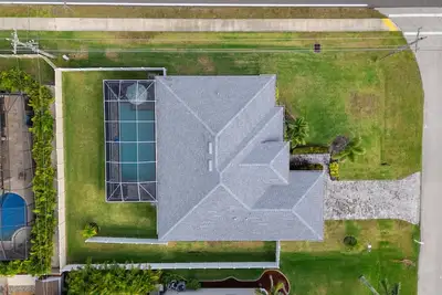 Image de Villa Karina - New Listing! Stunning 4br home w/elec-heated pool & fenced yard - Swfl Rentals