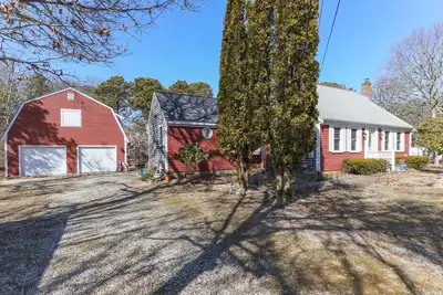 Image de Nana & Baba’s Clamshack: 4-bedroom, Cozy Eastham Home Right Near Beach