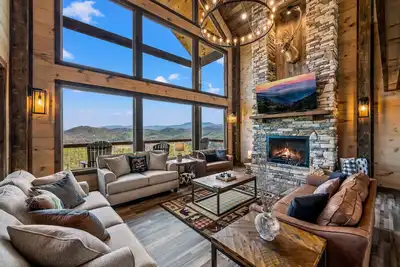 Image de Crown Point Lodge ~ Luxury 6br ~ Indoor Pool ~ Game Room