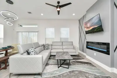 Image de Luxury Stay: King Bed, Near Nrg & MedCtr