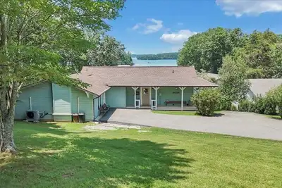 Image de Beach Area Sleeps 14, Private Dock, Pet Friendly