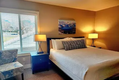 Image de Cozy 2-bedroom condo, pool/hot tub, recreation, fitness room, WiFi, family fun